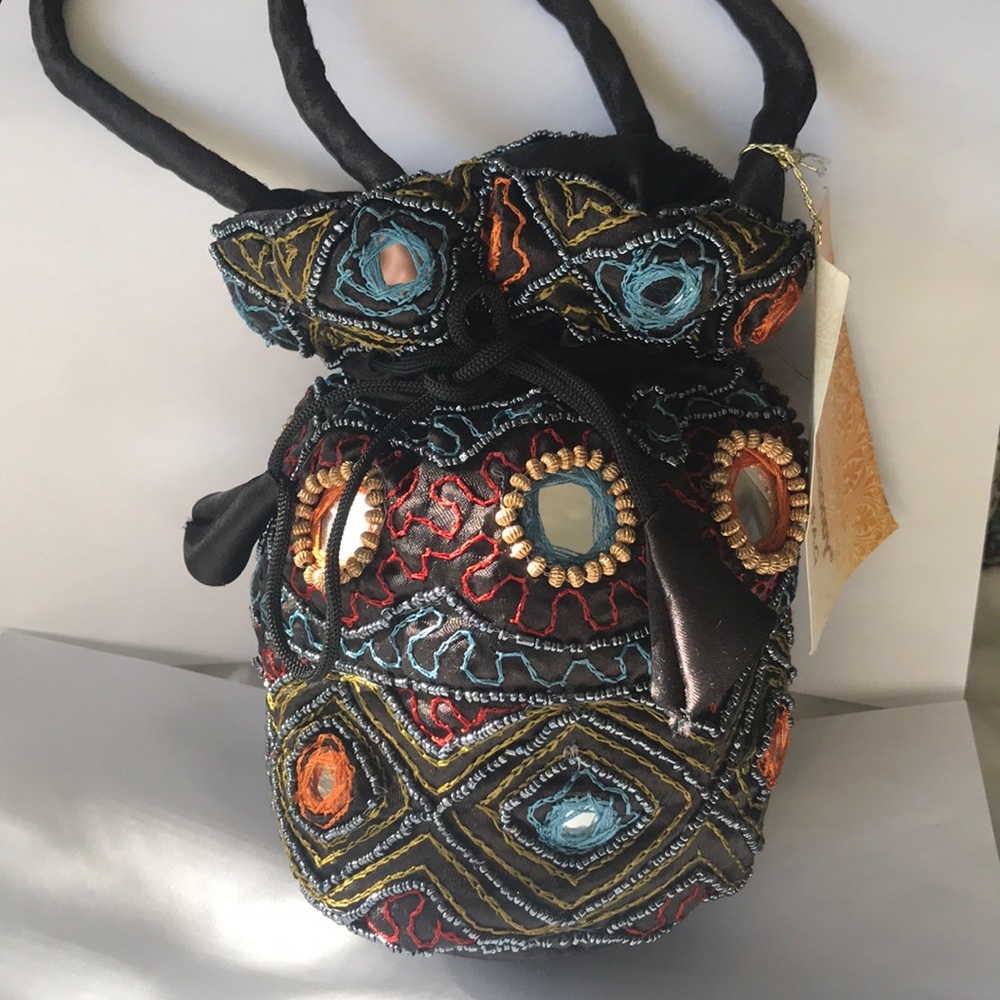 Bucket bag